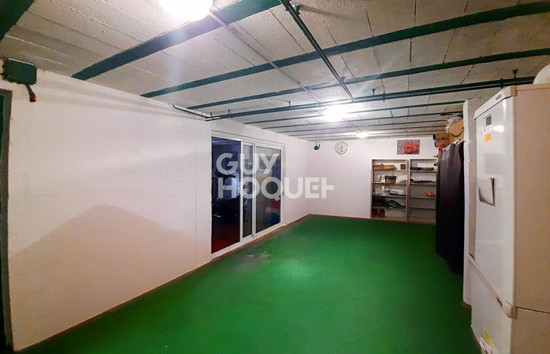 Maison - 180 m² - 7 pièces