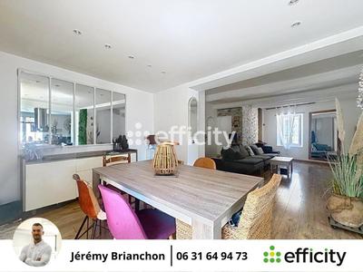 Maison - 150 m² - 5 pièces