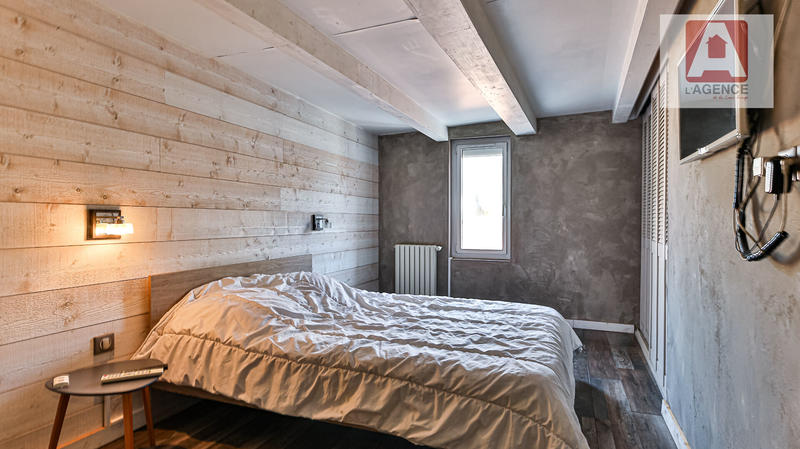 Loft - 83 m² - 3 pièces