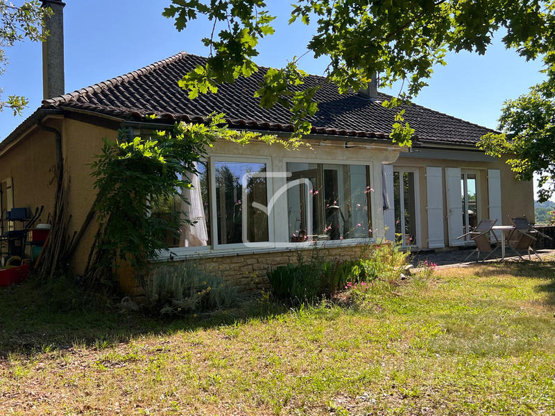 Maison - 143 m² - 7 pièces