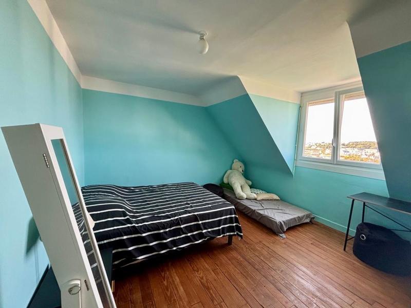 Maison - 218 m² - 7 pièces