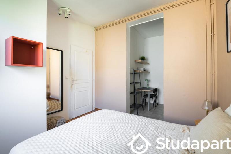 Chambre - 15 m² - 1 pièce