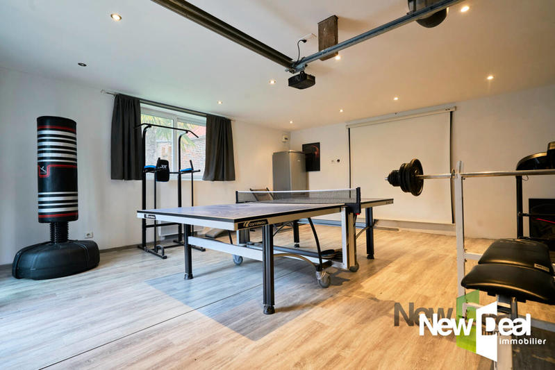 Maison - 200 m² - 6 pièces