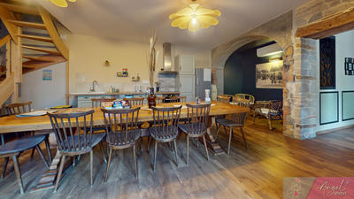 Local commercial - 180 m² - 6 pièces