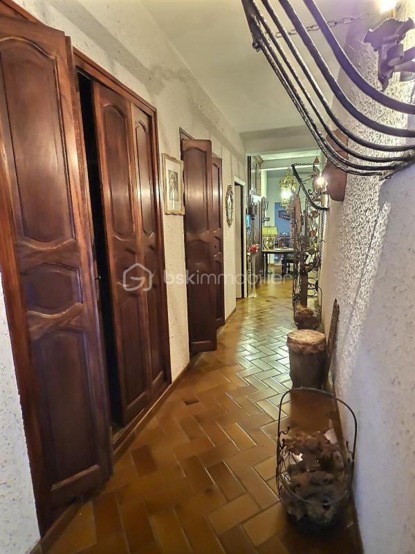 Maison de ville - 328 m² - 8 pièces