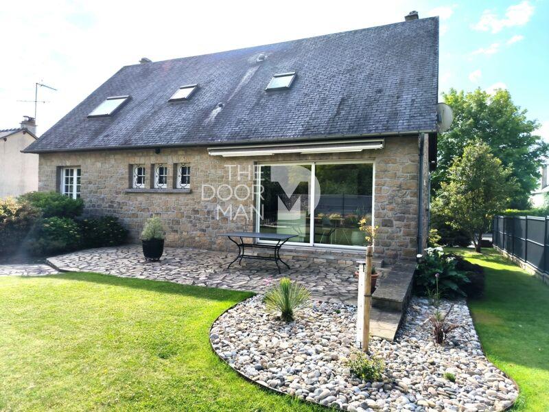 Maison en pierre - 180 m² - 9 pièces