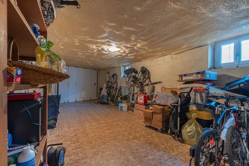 Maison - 194 m² - 7 pièces