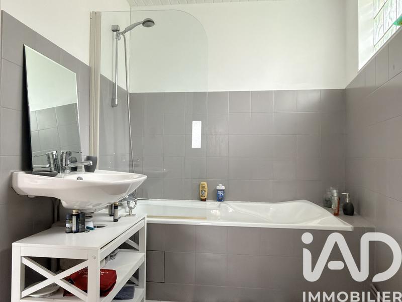 Maison - 264 m² - 10 pièces