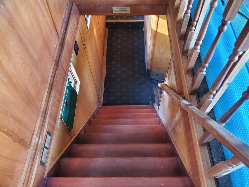 Péniche - 172 m² - 7 pièces