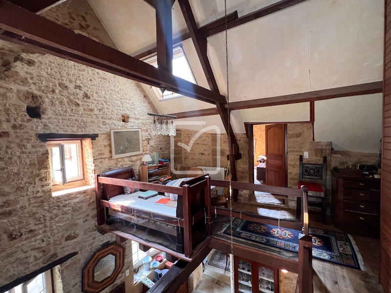 Maison - 160 m² - 8 pièces