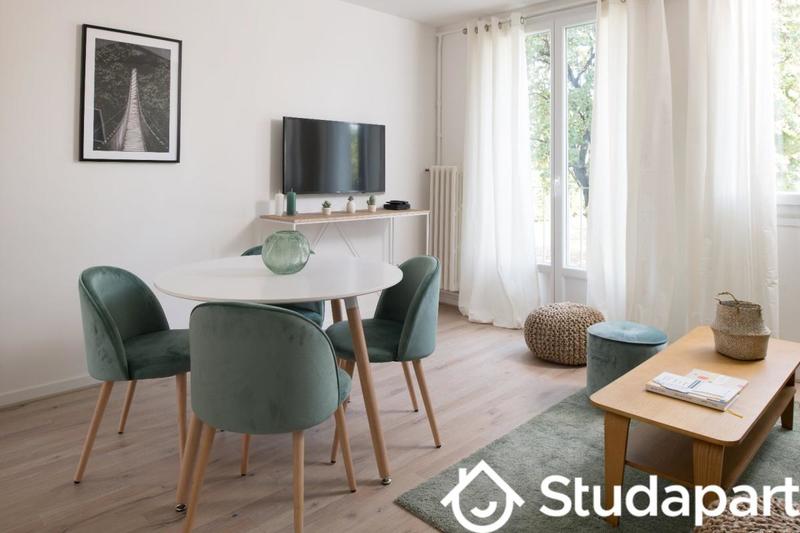 Chambre - 9 m² - 1 pièce