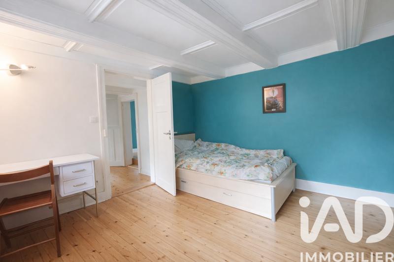 Maison - 250 m² - 10 pièces