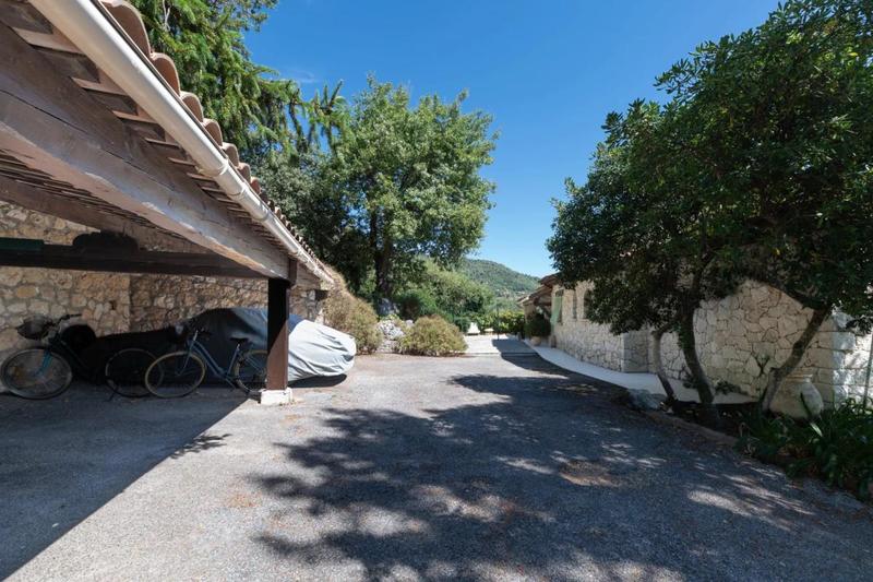 Villa - 309 m² - 7 pièces