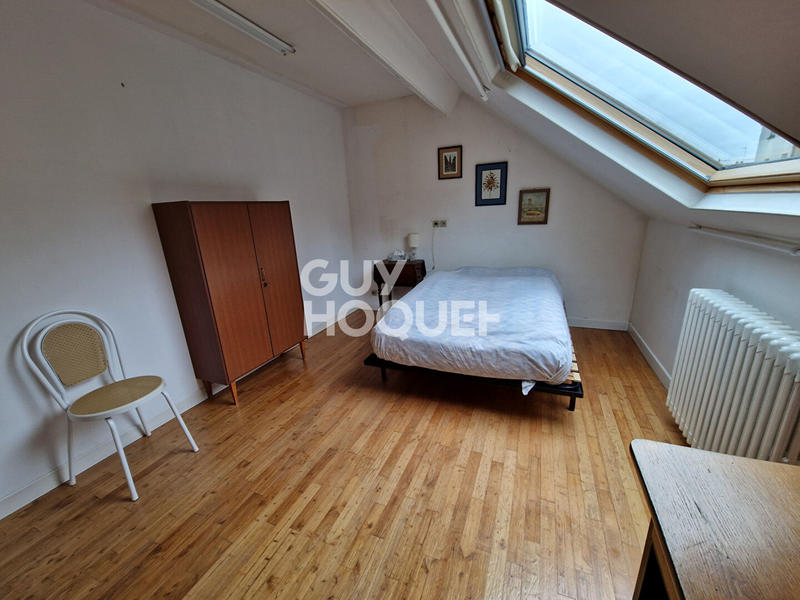 Maison - 210 m² - 8 pièces