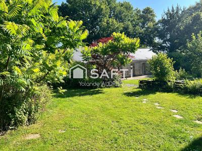 Maison - 600 m² - 18 pièces