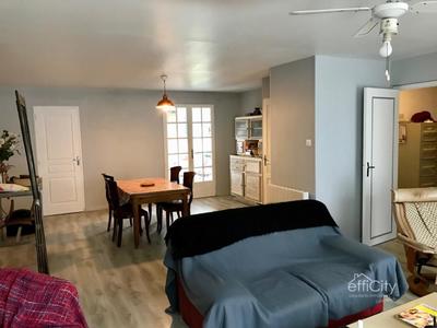 Maison - 98 m² - 4 pièces