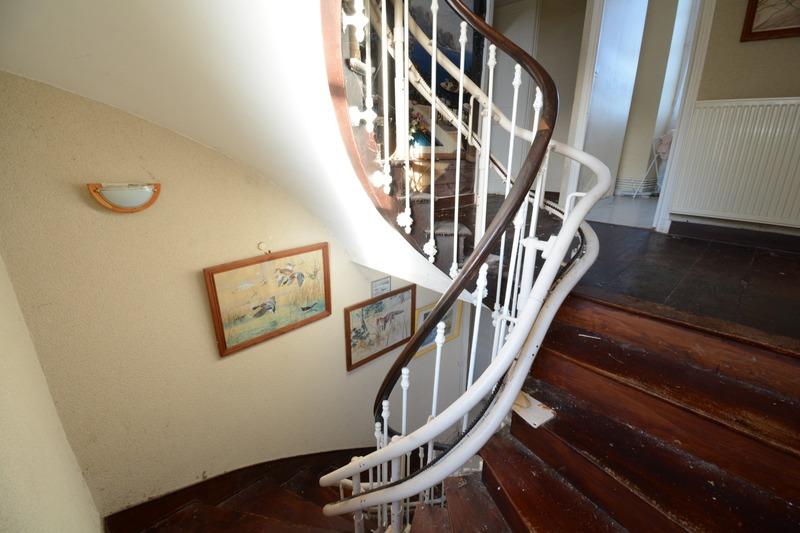 Maison - 206 m² - 6 pièces