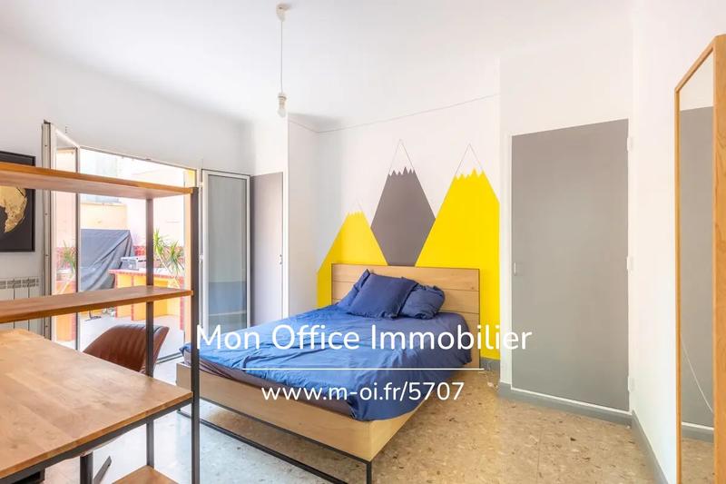 Maison - 225 m² - 8 pièces