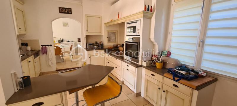 Villa - 185 m² - 6 pièces