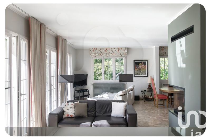 Maison - 225 m² - 8 pièces