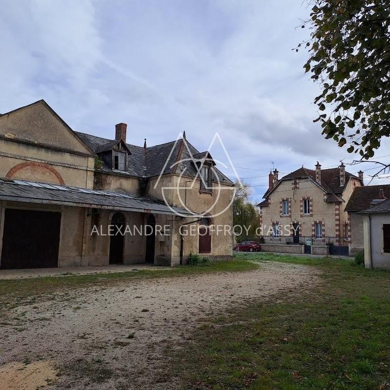 Château - 4 200 m² - 72 pièces