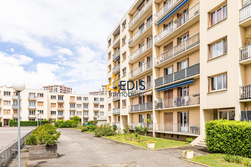 Appartement - 77 m² - 4 pièces