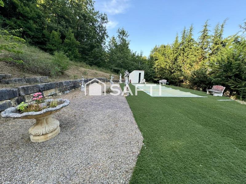 Maison - 171 m² - 6 pièces