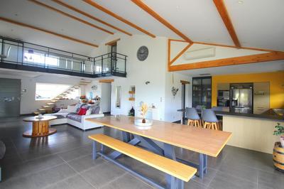 Maison - 192 m² - 5 pièces