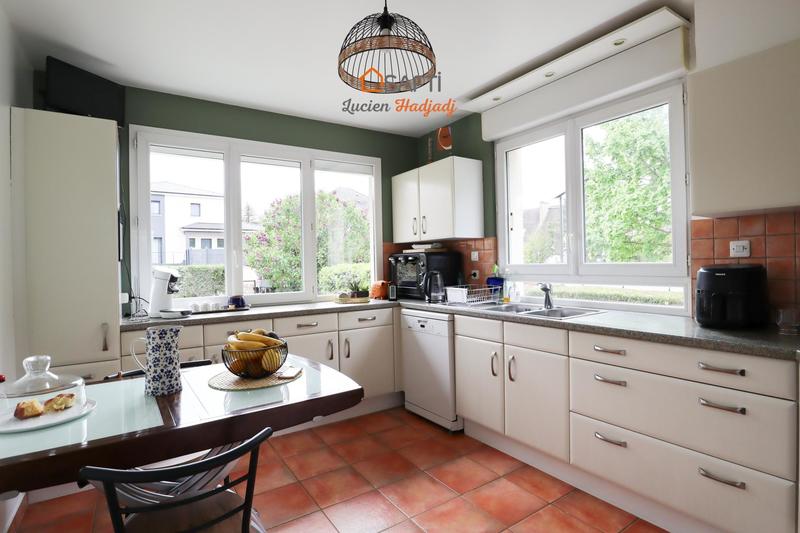 Maison - 158 m² - 7 pièces