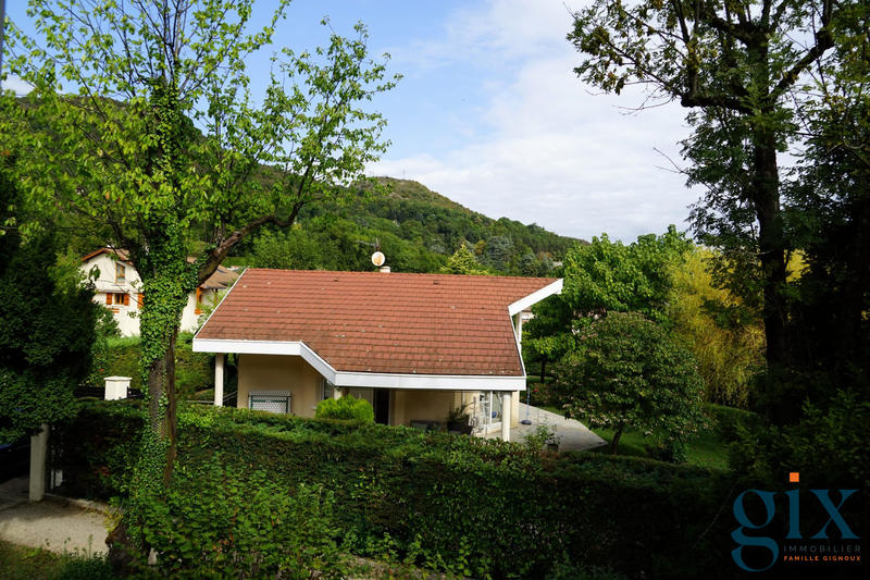 Maison - 179 m² - 7 pièces