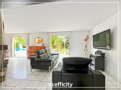 Maison - 175 m² - 7 pièces