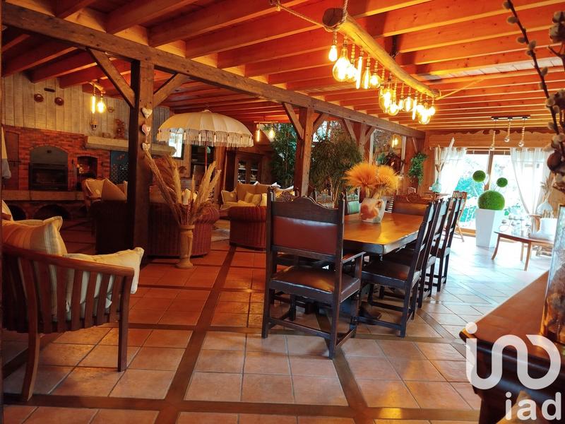 Maison - 351 m² - 12 pièces