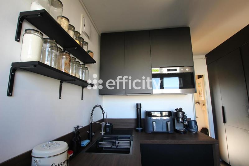 Appartement - 93 m² - 5 pièces