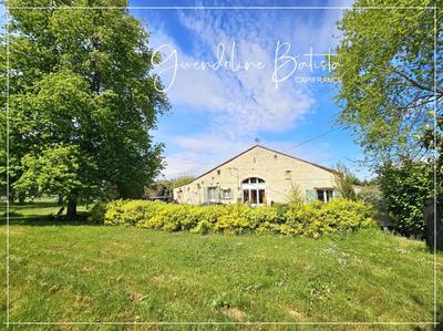 Maison - 300 m² - 6 pièces