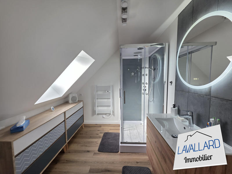 Maison - 140 m² - 6 pièces