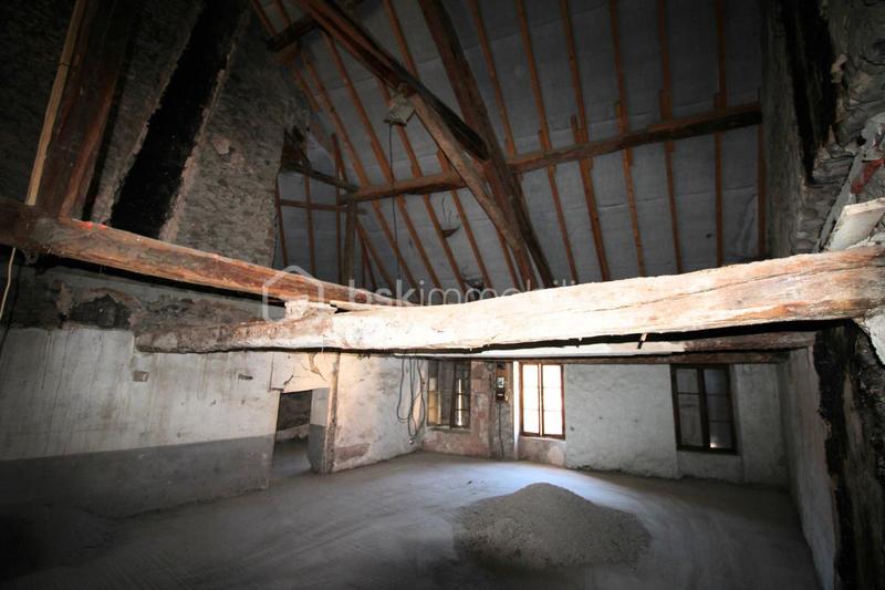 Maison de village - 150 m² - 2 pièces