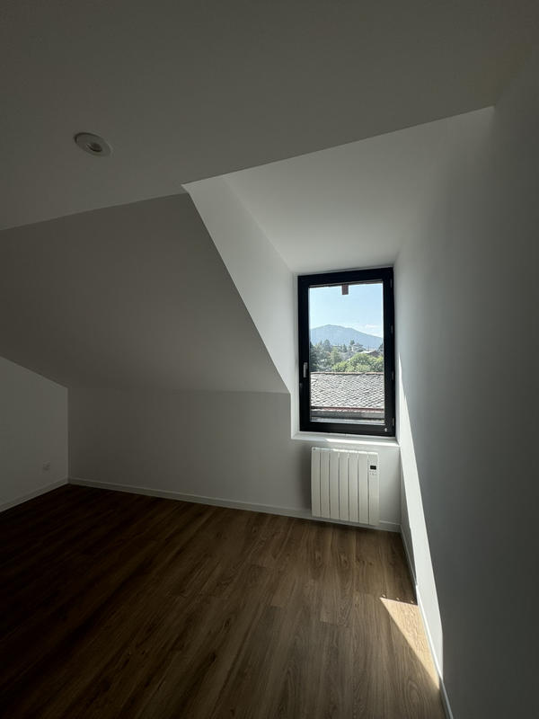 Appartement - 80 m² - 4 pièces