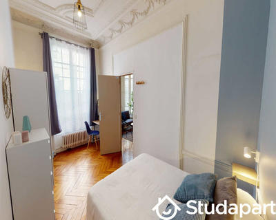 Chambre - 200 m² - 1 pièce