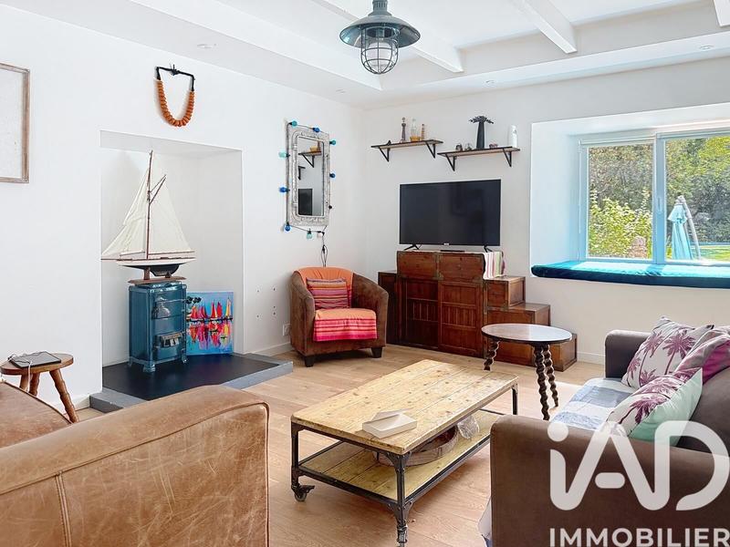 Maison - 220 m² - 8 pièces