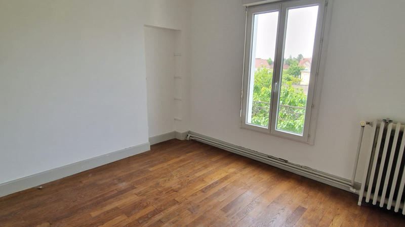 Maison - 93 m² - 5 pièces