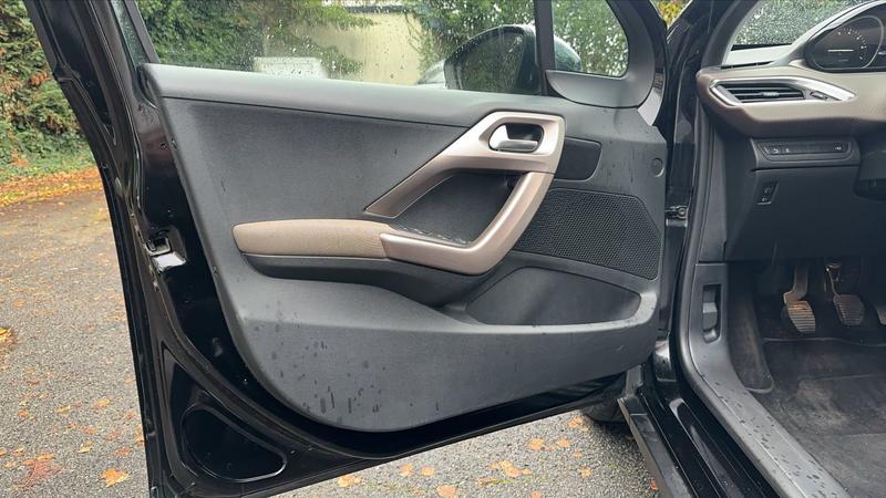 Peugeot 2008 1.6 VTi 120 Allure