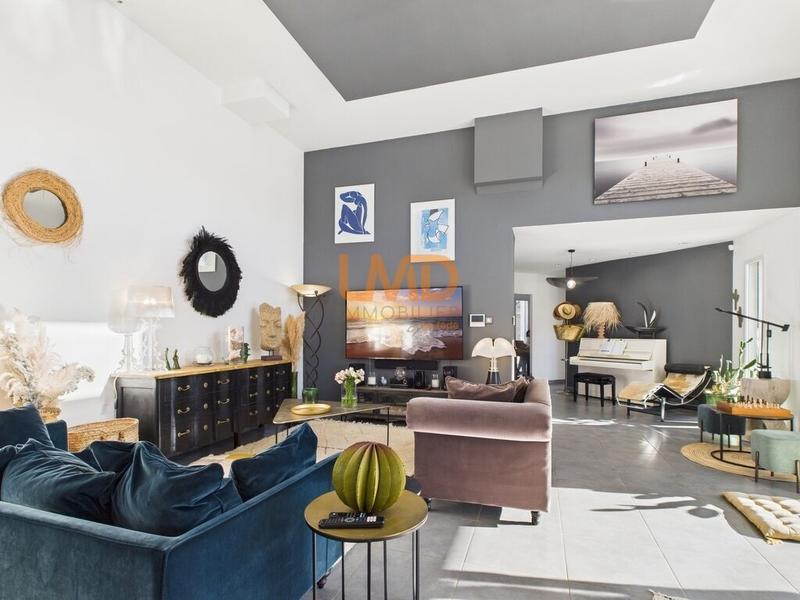 Propriété - 139 m² - 5 pièces