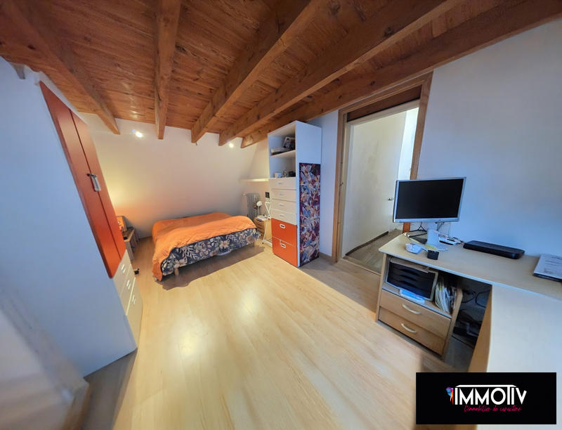 Maison traditionnelle - 117 m² - 6 pièces