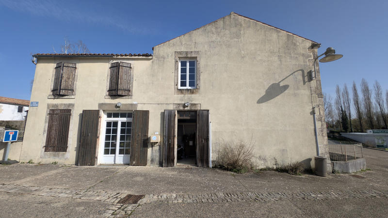 Maison de village - 292 m² - 11 pièces