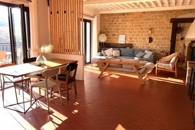 Maison - 183 m² - 7 pièces