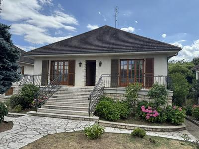 Maison - 158 m² - 5 pièces