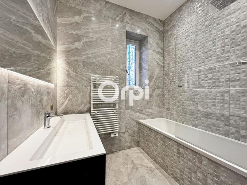 Appartement - 98 m² - 3 pièces