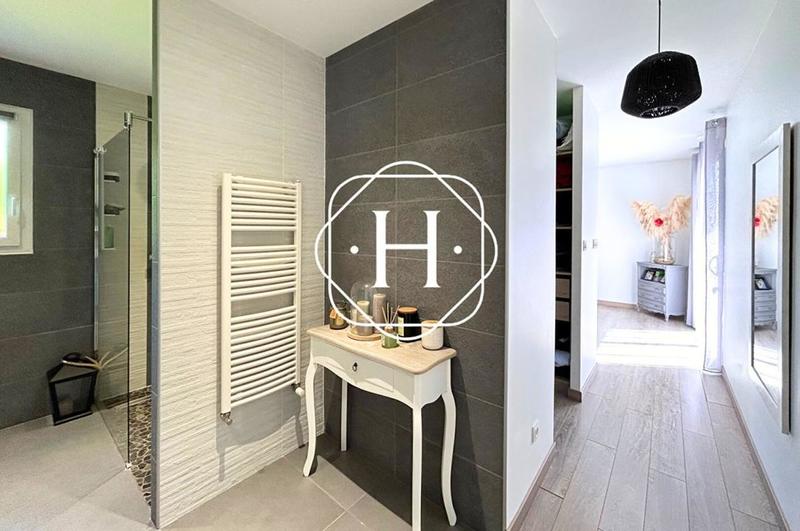 Maison - 157 m² - 6 pièces