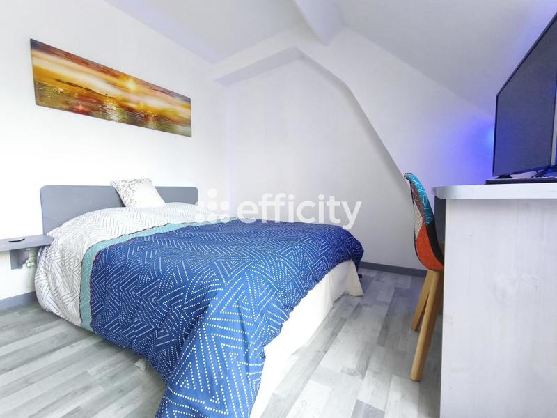 Maison - 176 m² - 9 pièces