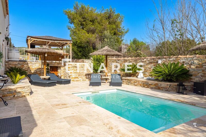 Maison - 200 m² - 8 pièces